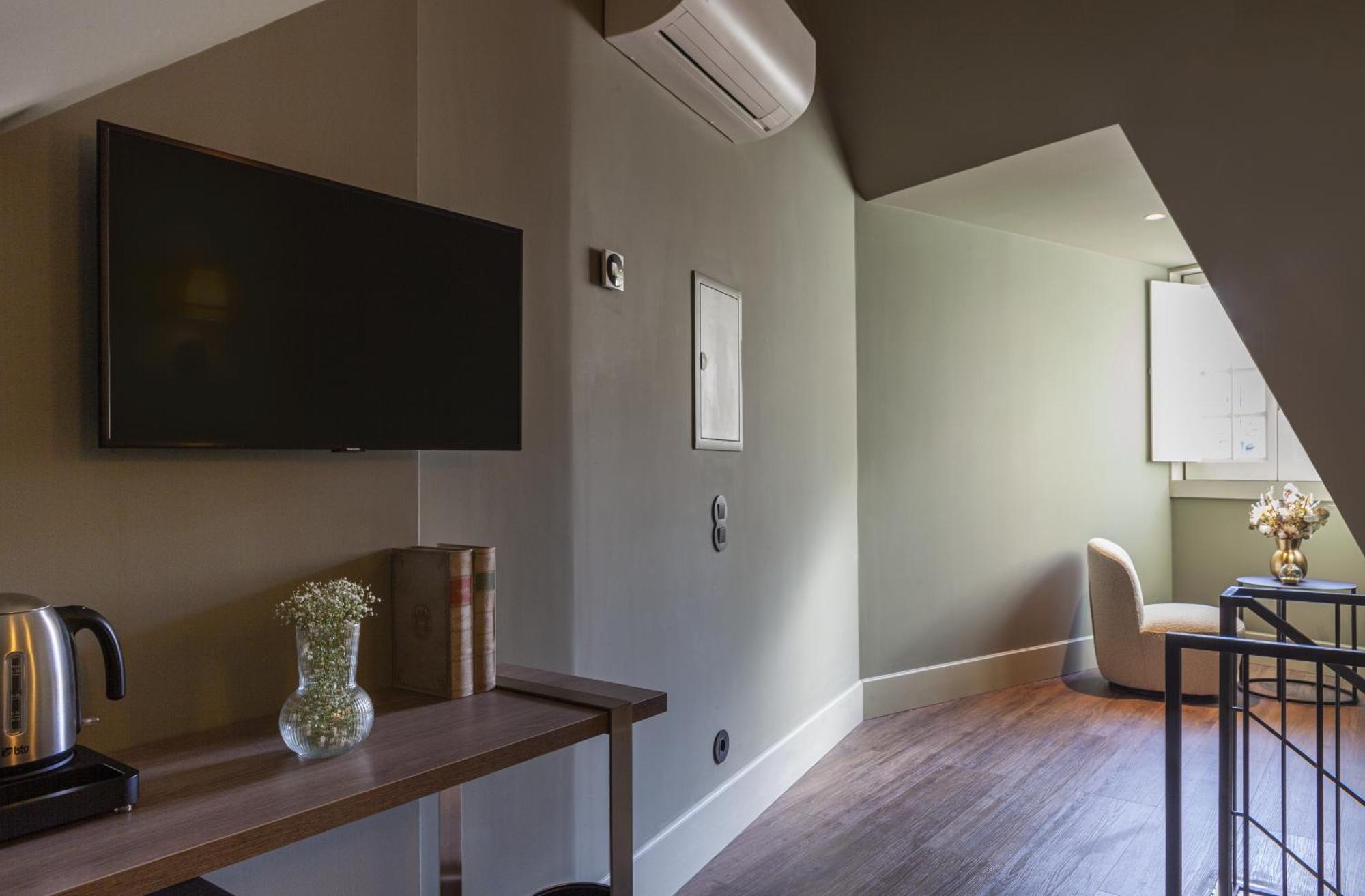 Timbre Virtudes Hotel ปอร์โต ภายนอก รูปภาพ A room at the hotel