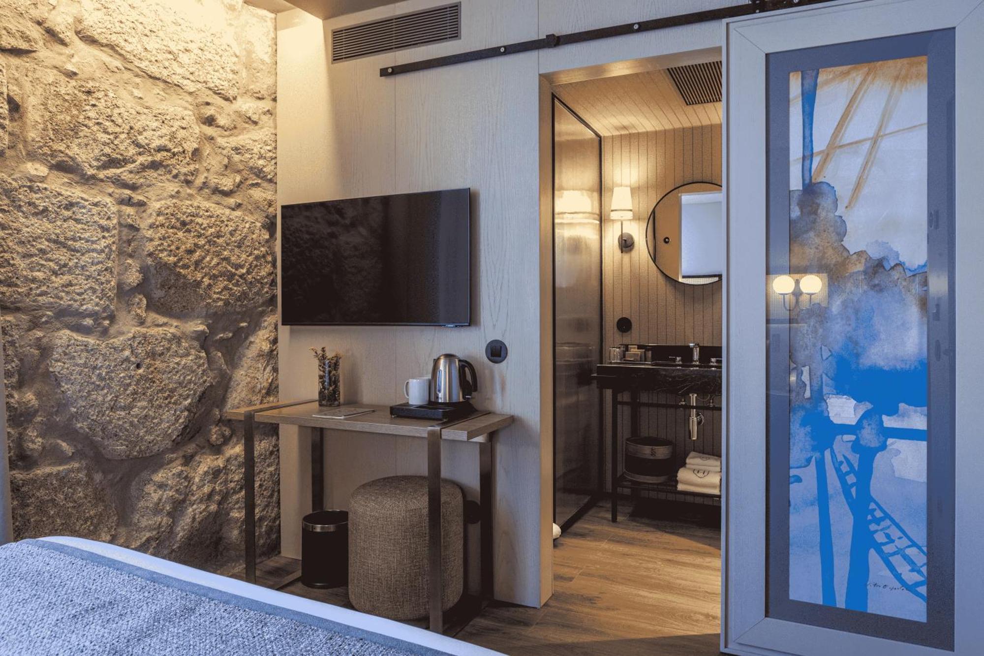 Timbre Virtudes Hotel ปอร์โต ภายนอก รูปภาพ A room at the hotel